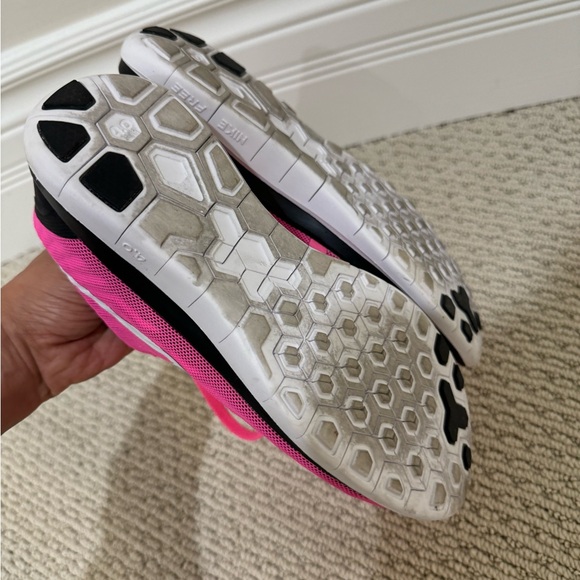 Nike Running Barefoot Ride 4.0 Like New. Size 7 - Picture 5 of 5